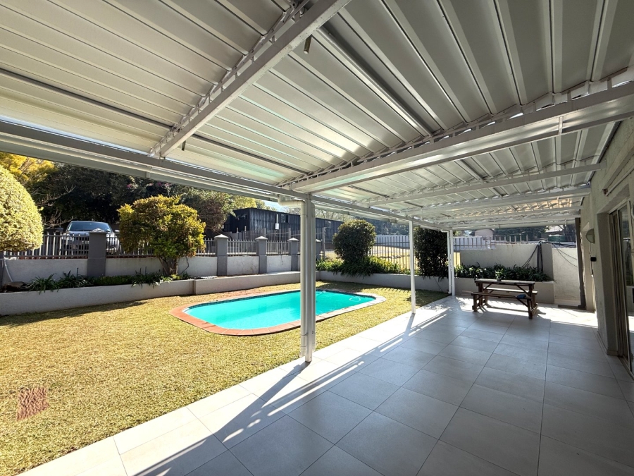 6 Bedroom Property for Sale in Schoemansville North West